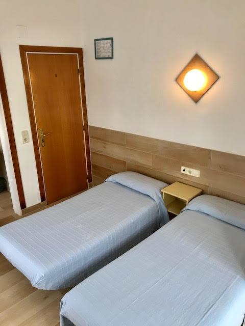 Hostal Casa Torrent Canet De Mar Exteriör bild